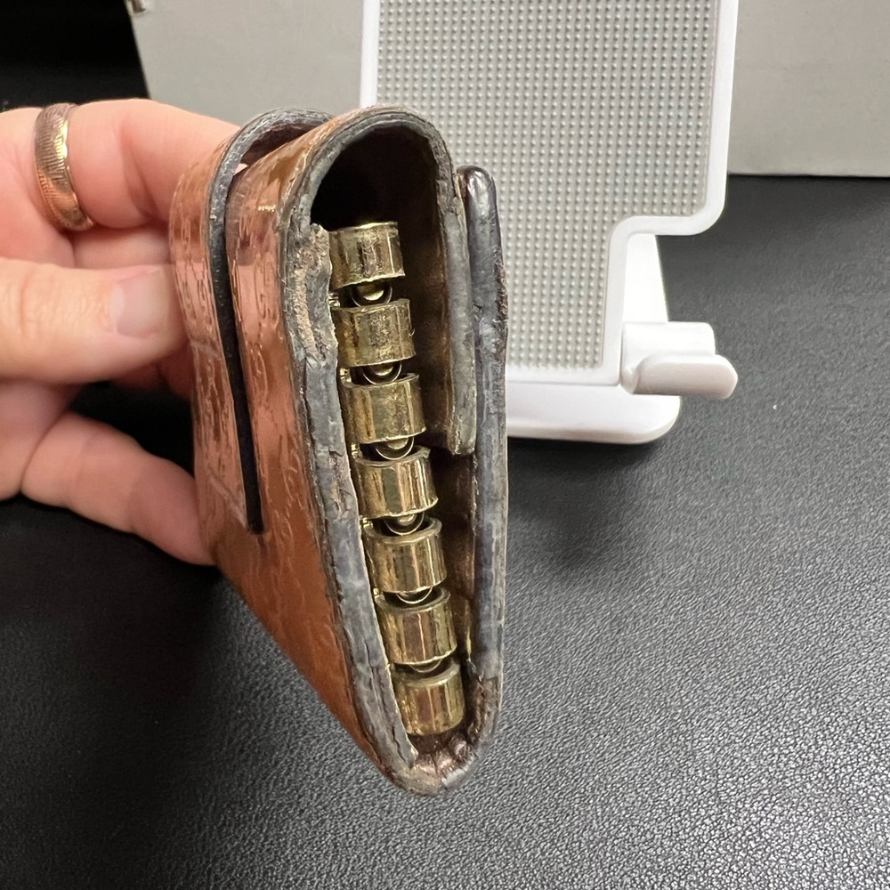 Gucci Keyholder - image 8